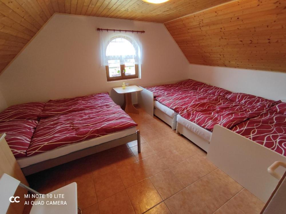 Appartement Vinarstvi Ehrlich à Milotice Extérieur photo